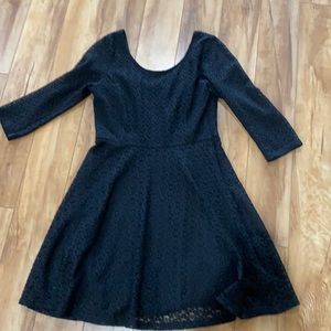 Black Lush Large quarter sleeve midi dress
